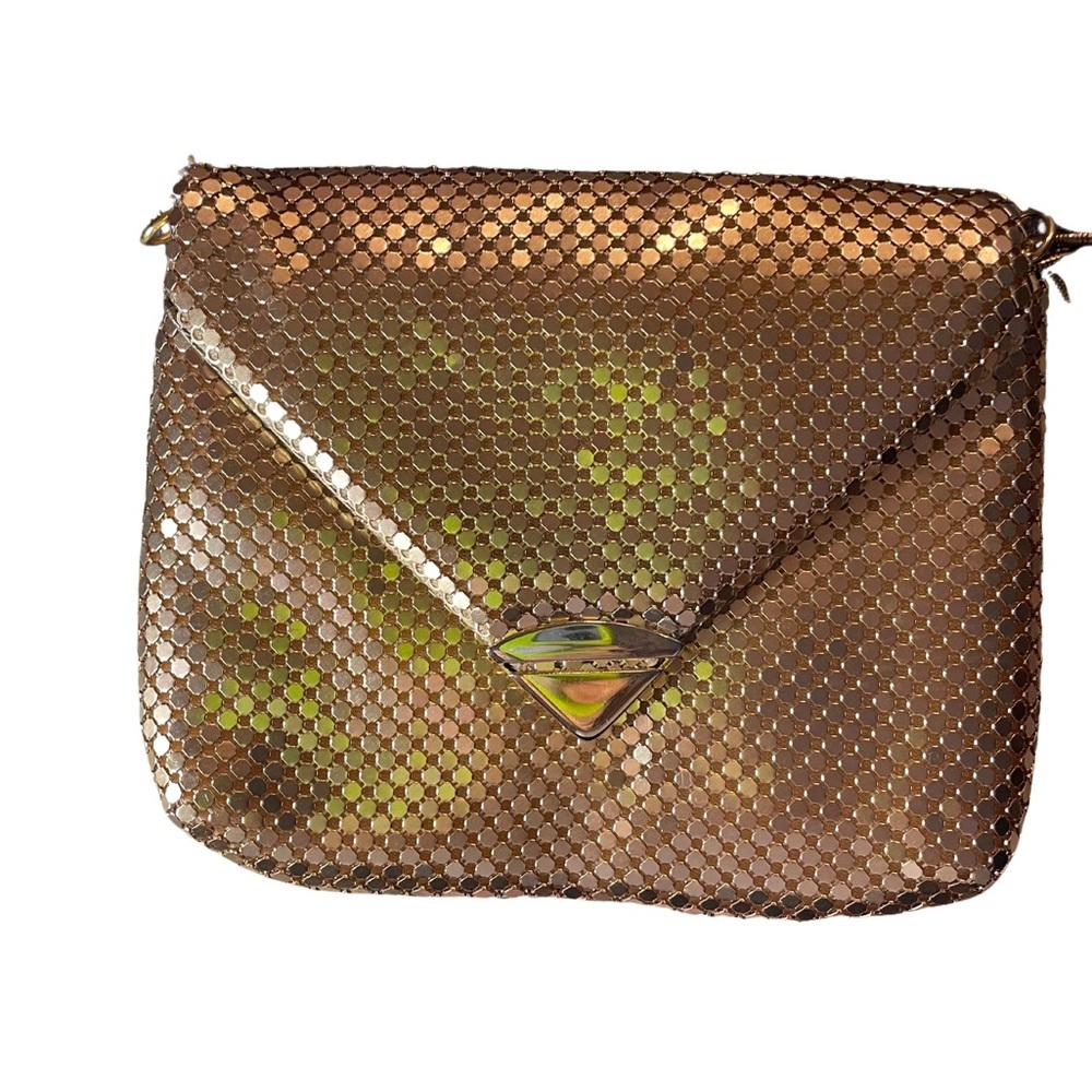 Vintage Gold Metal Mesh Evening Bag, Whiting & Davis style. Has shoulder strap.‎